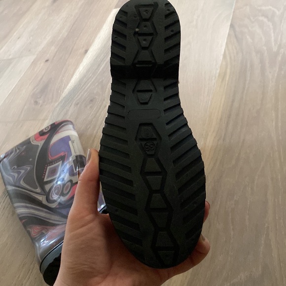 Emilio Pucci rainboots. - Picture 7 of 13